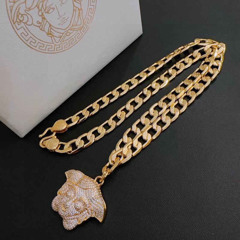 Versace necklace lyx258